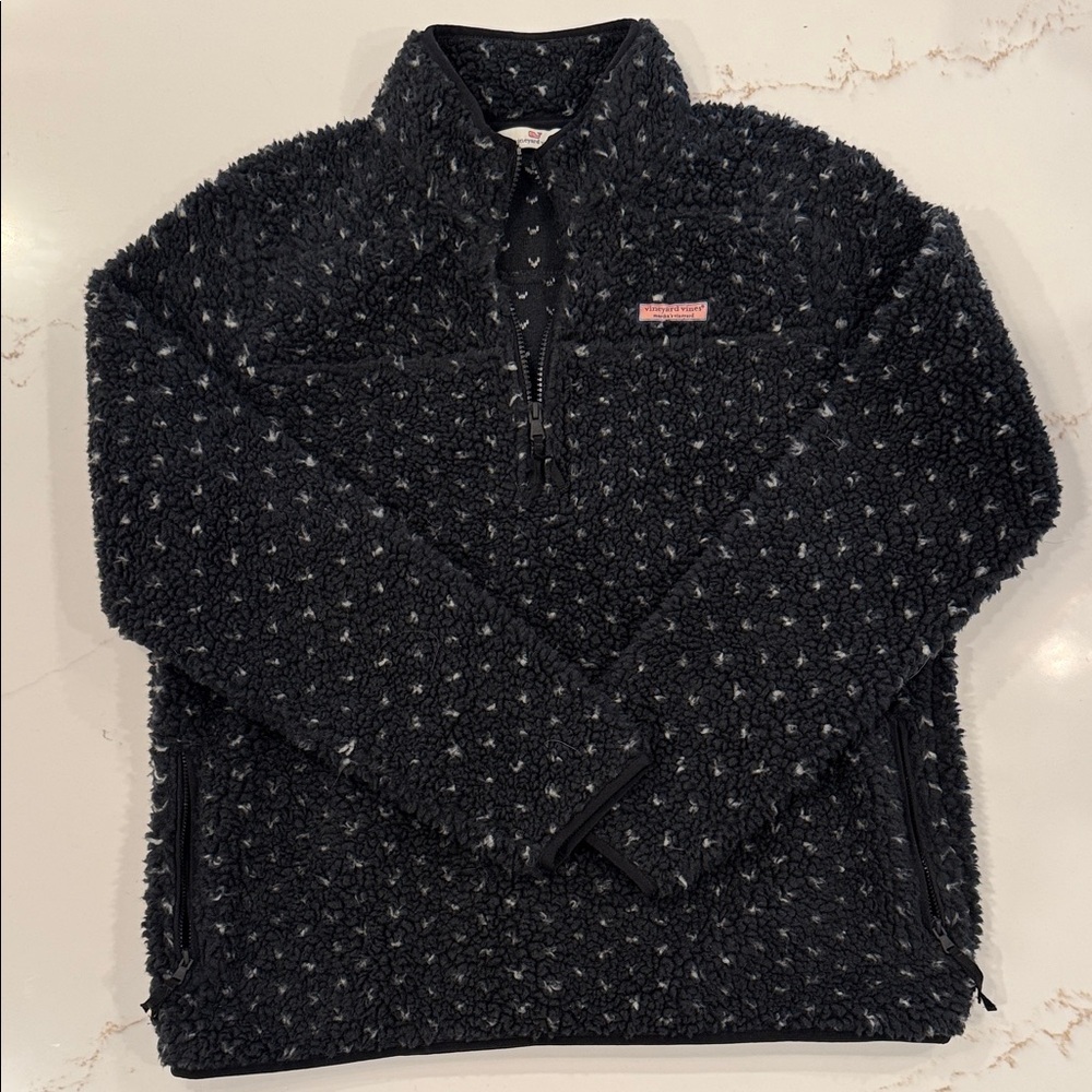 Vineyard Vines Black and White Fleece Pullover Large